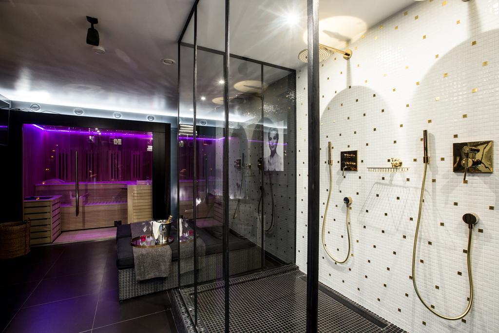 Chambre Avec Jacuzzi Sauna Privatif Bruselas Exterior foto
