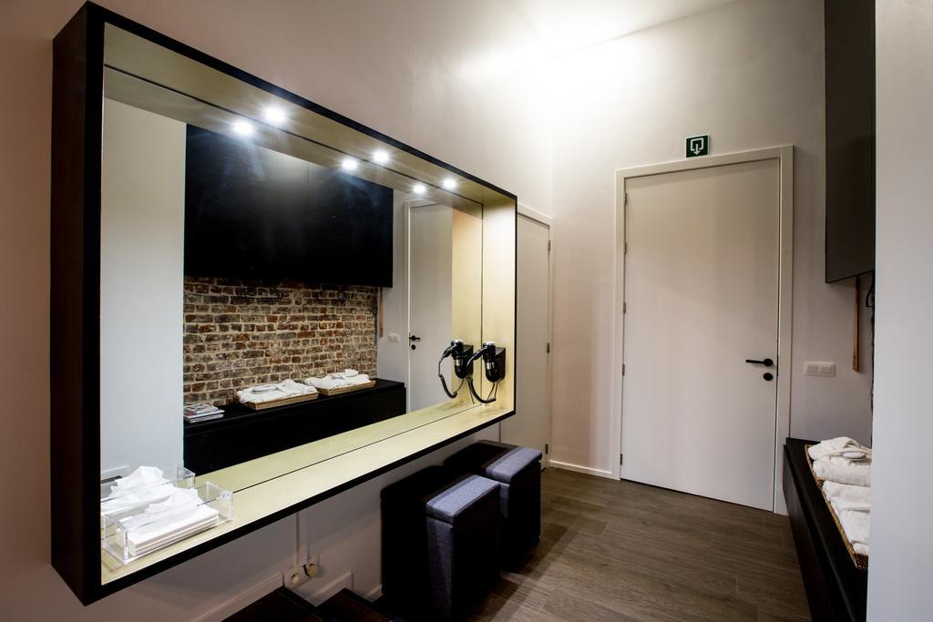 Chambre Avec Jacuzzi Sauna Privatif Bruselas Exterior foto