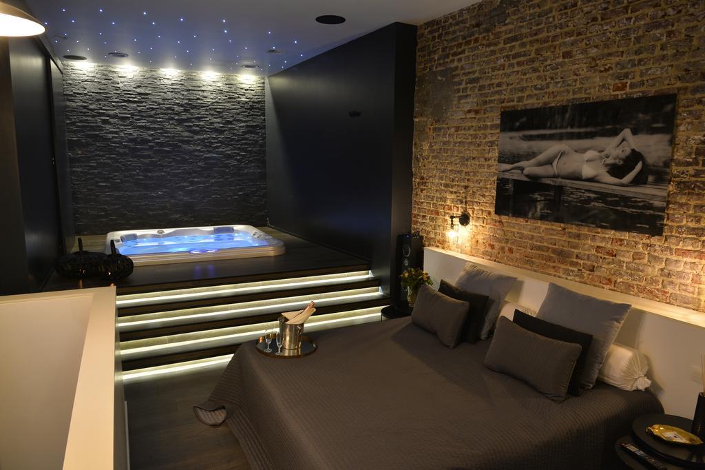 Chambre Avec Jacuzzi Sauna Privatif Bruselas Exterior foto